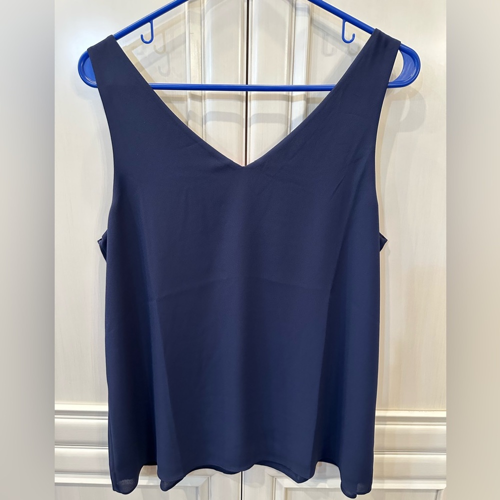 NWT Lilly Pulitzer Women's Florin Reversible Top - True Navy, size medium - Picture 5 of 6